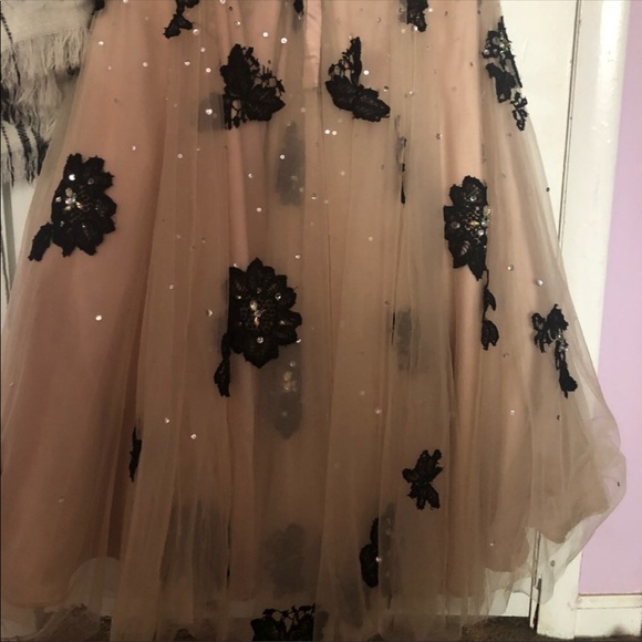 Dress - Picture 4 of 5